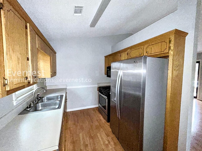 Building Photo - 3 Bed & 2 Bath House in Euharlee / Pet-Friendly  / Available Now