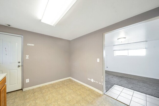 Building Photo - 4764 Meadow Wood Way