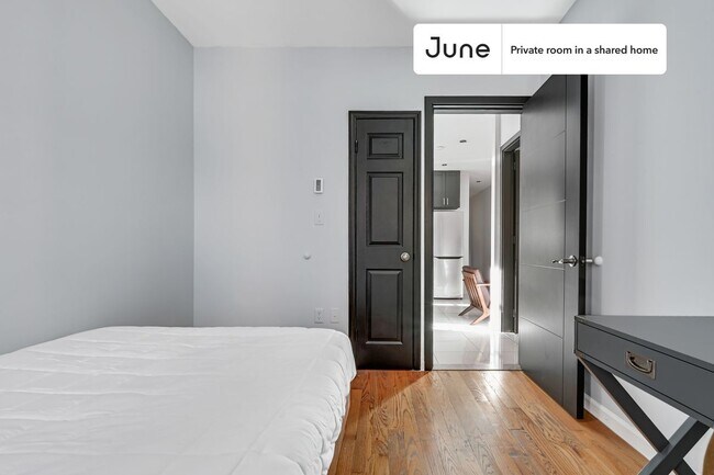 Foto del edificio - Private bedroom in 4 bed/1.5 bath Home