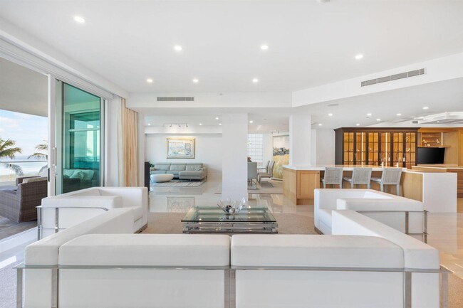 Foto del edificio - 2494 S Ocean Blvd