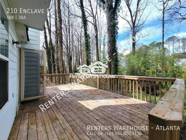 Foto del edificio - Location! Location! Spacious 3 Bedroom hom...