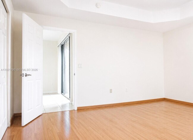 Foto del edificio - 6500 NW 114th Ave