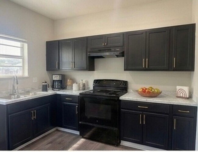 Foto del edificio - 1726 NW 38th St