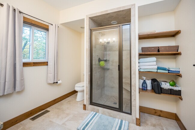 Foto del edificio - 153 Golden Meadow Ln