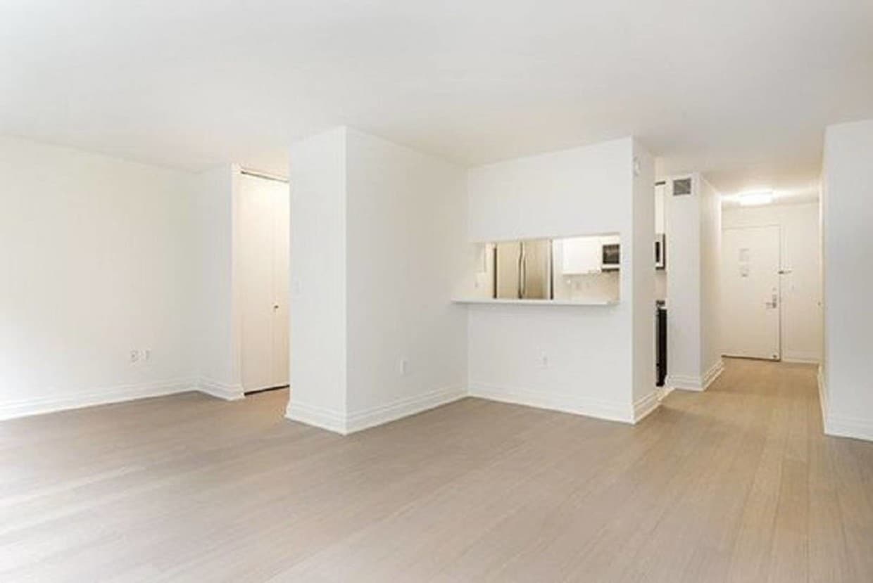 Primary Photo - 239-241 East 86th St