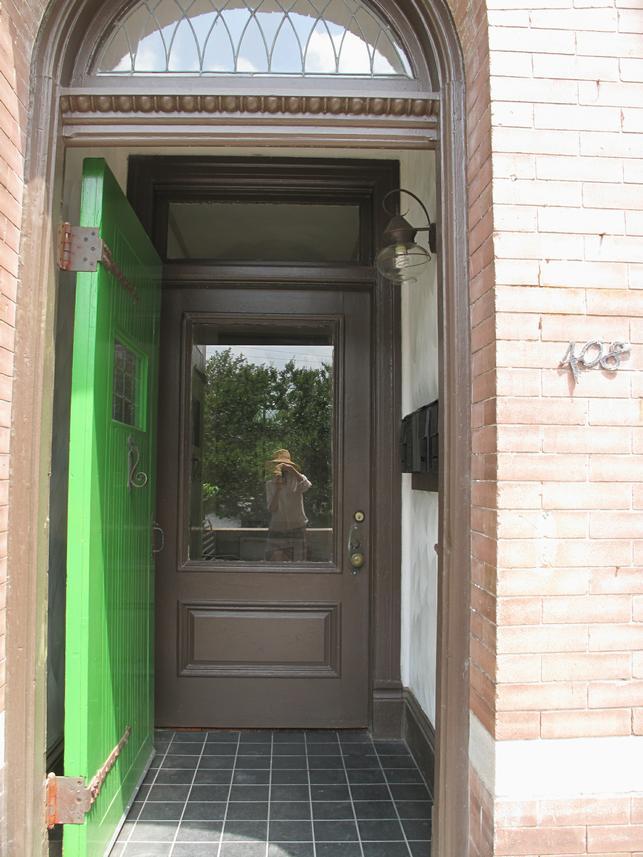 Entrance - 408 Mowbray Arch
