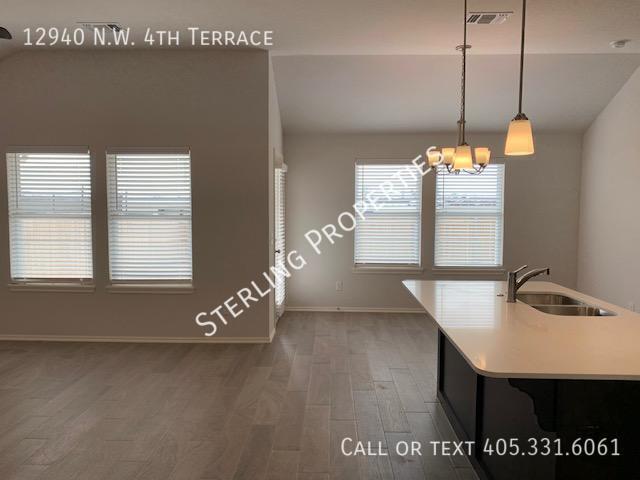 Foto del edificio - 12940 NW 4th Ter