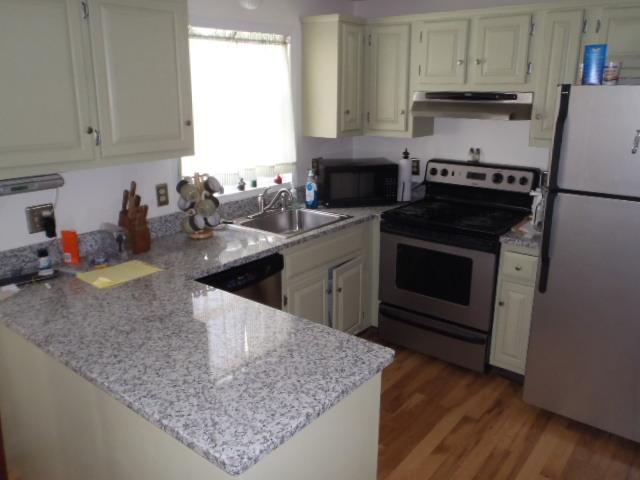 Building Photo - 16 Fords Landing Dr