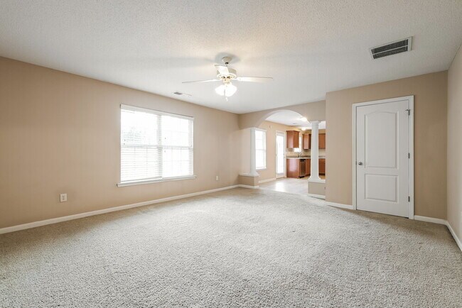 Foto del edificio - 2295 Clonts Ct