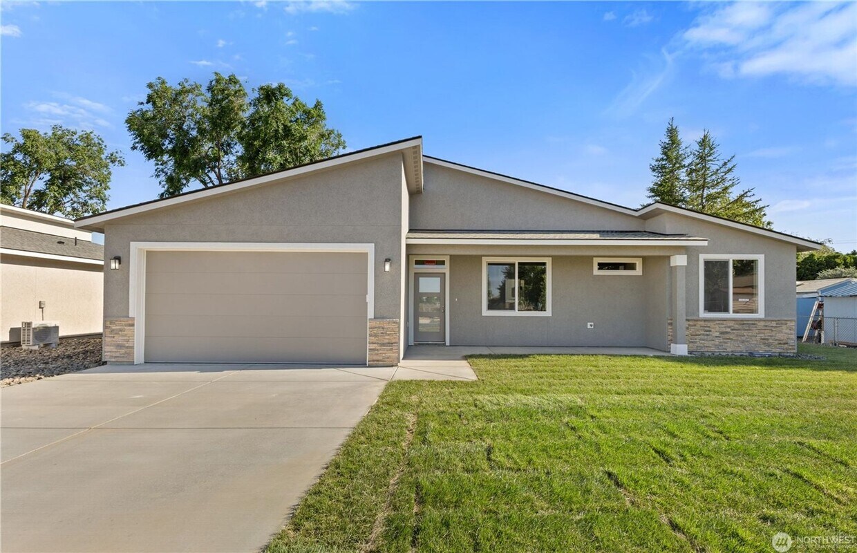 Primary Photo - Brand New Modern 3-Bed, 2-Bath House