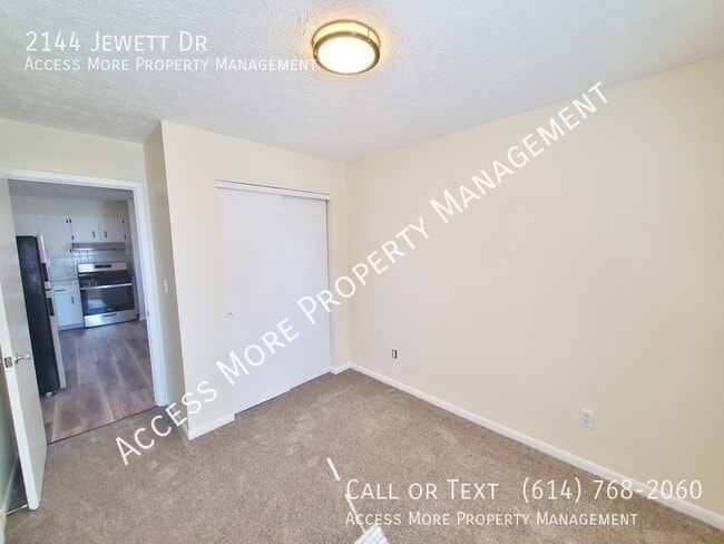 Building Photo - 2144 Jewett Dr