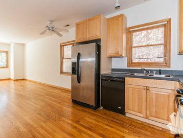 Foto del edificio - 1458 W Cortez St