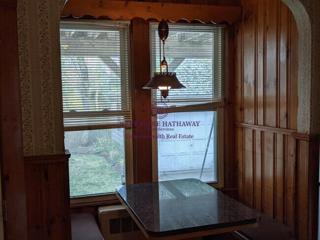 Building Photo - 24 Milton St