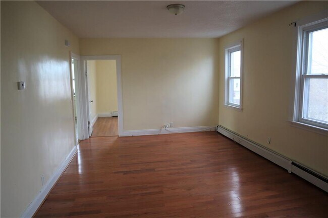 Building Photo - 249 Webster Ave