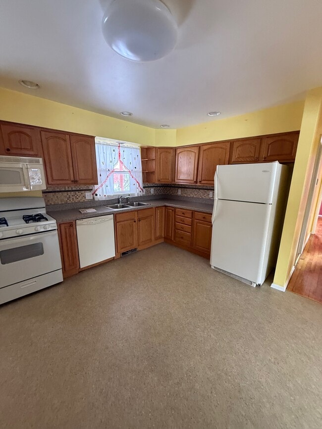 Building Photo - 7 Apple Blossom Ln