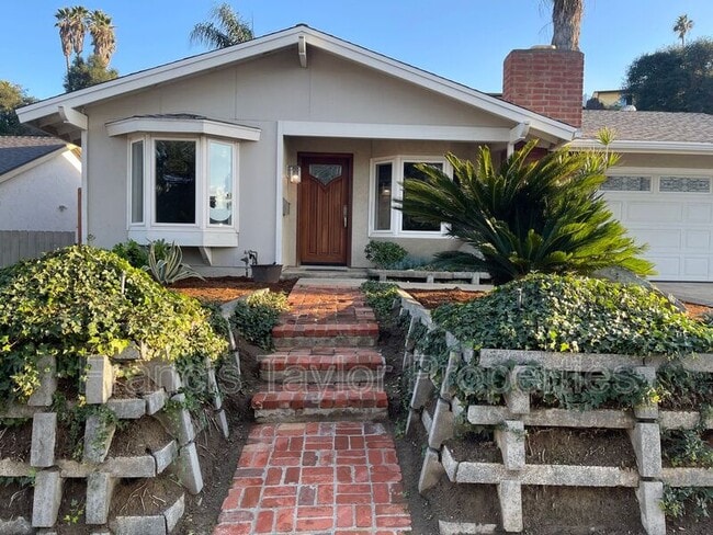 Building Photo - 1545 Kenora St