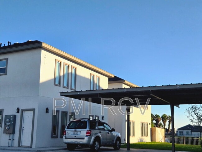 Foto del edificio - 2912 E Israel Ave