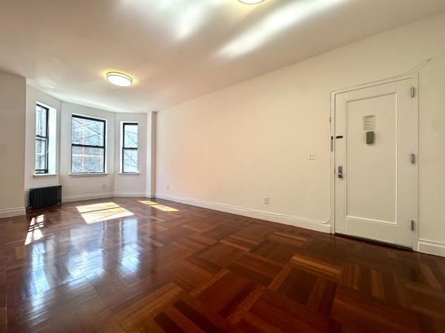 Building Photo - 3 bedroom in NEW YORK NY 10031