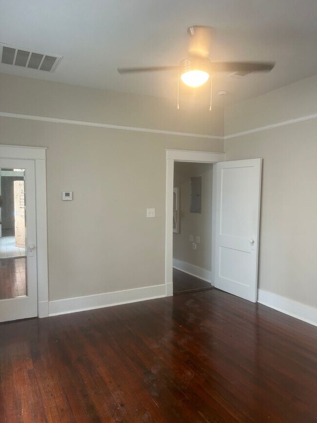 Foto del edificio - 2428-2430 Clover Street