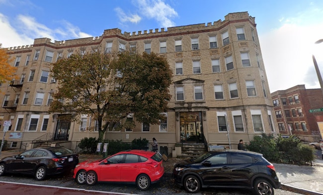 Building Photo - 64 Brighton Ave