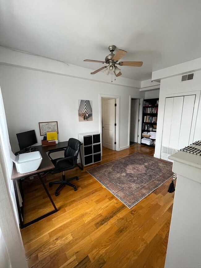 Foto del edificio - 2400 Carpenter St