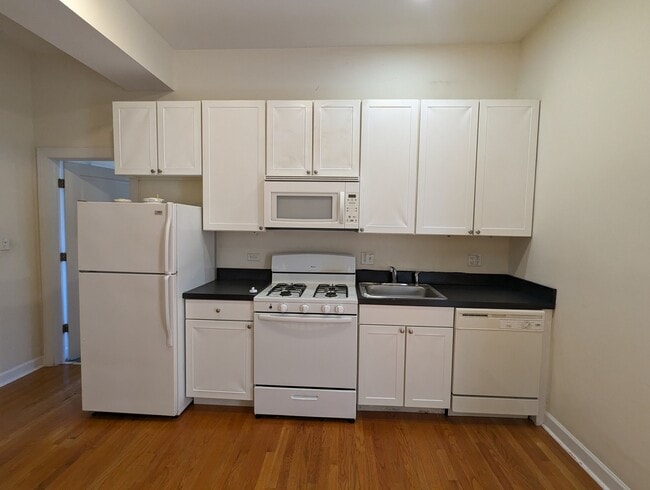 Foto del edificio - 4715 N Sheridan Rd
