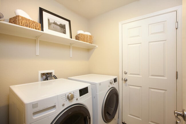 Photo - 6653 S Mariposa Ln Townhome