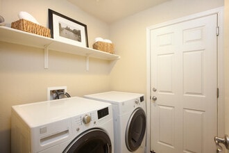 Building Photo - 6653 S Mariposa Ln