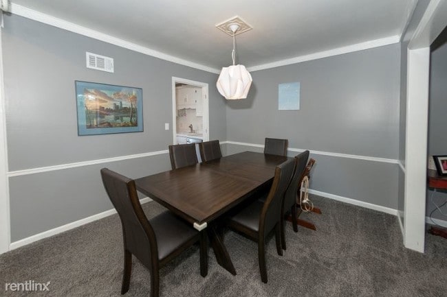Building Photo - 2 br, 2 bath Condo - 5724 Metcalf Ct