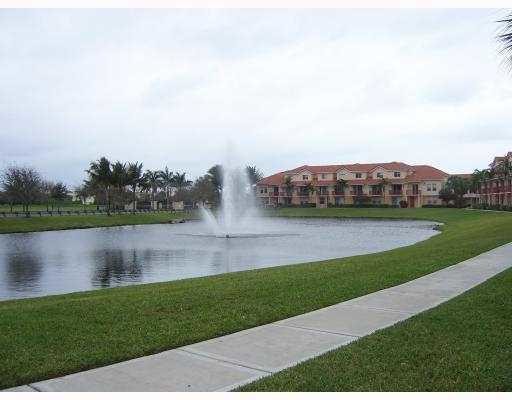 Foto del edificio - 2026 Alta Meadows Ln