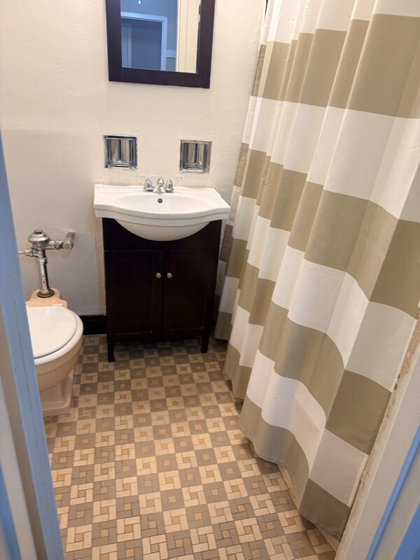 Foto del edificio - 1007 N Marshall St