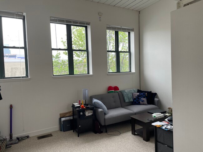 Living room - 71 Fulkerson St