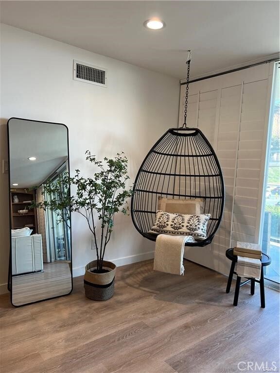 Foto del edificio - 723 Palisades Beach Rd