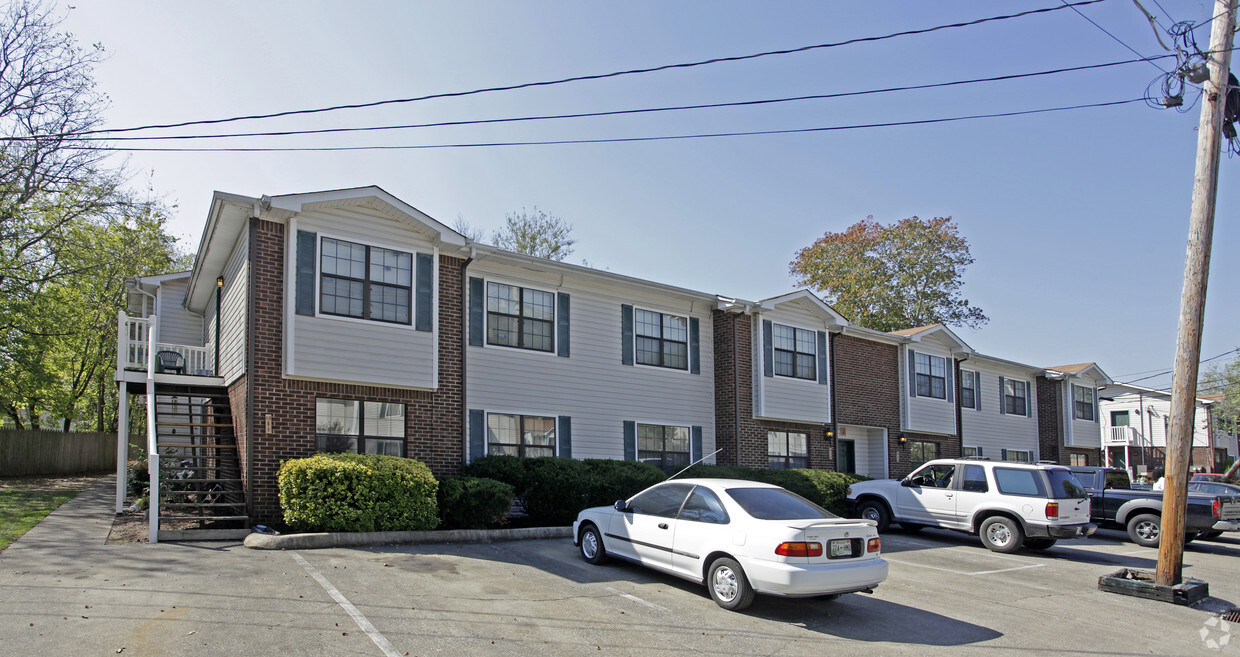 Primary Photo - New Castle Apartments