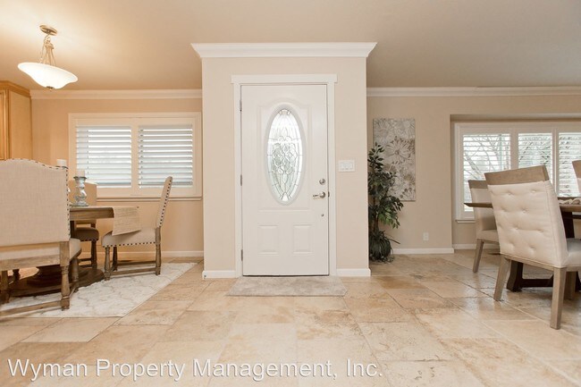 Foto del edificio - 3 br, 2 bath House - 1095 Pratt Avenue