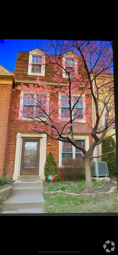 Building Photo - 7126 Swansong Wy