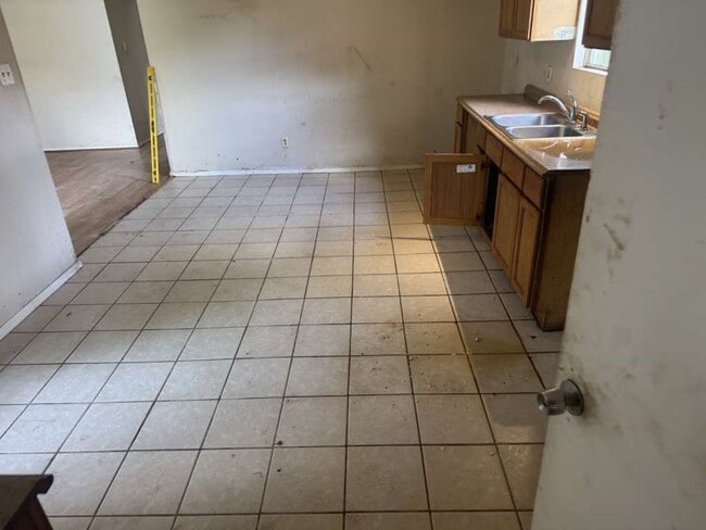 Building Photo - 5739 Gatewood St