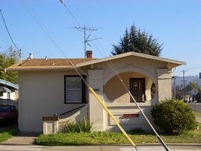 Building Photo - 4272 Suter St