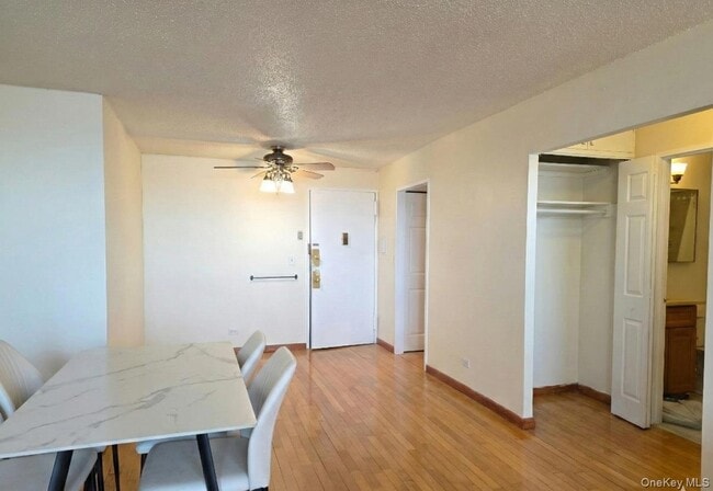 Building Photo - 41-40 Union St