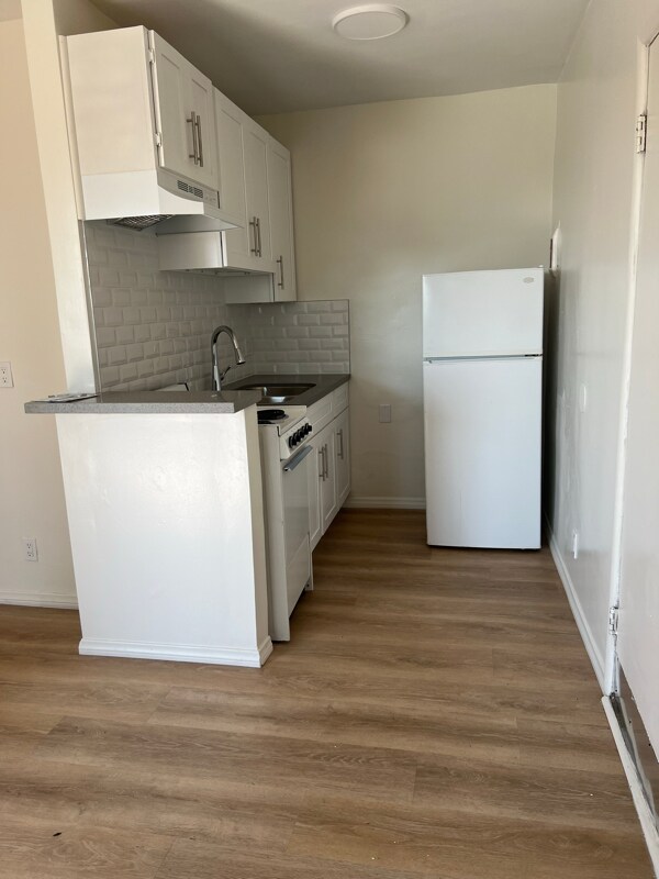 Foto del edificio - 6214 Holly Mont Dr