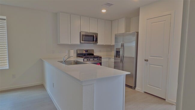 Building Photo - 21702 Cottonwood Mdws Trl