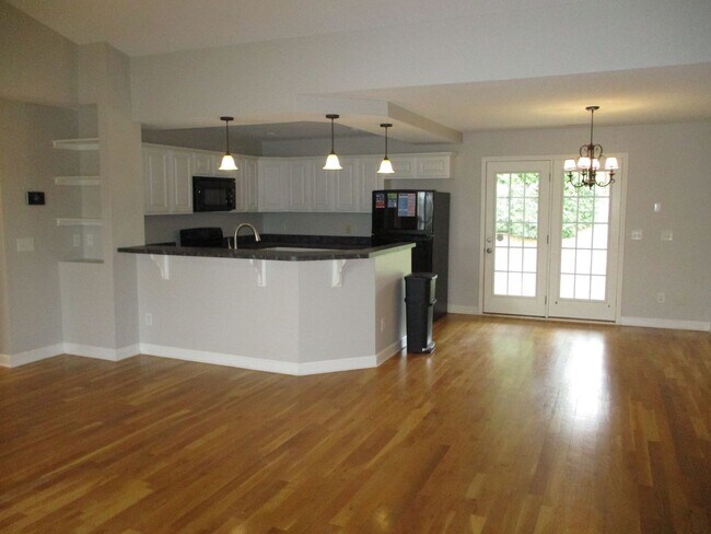 Foto del edificio - Pretty One Level House For Rent in Kerners...