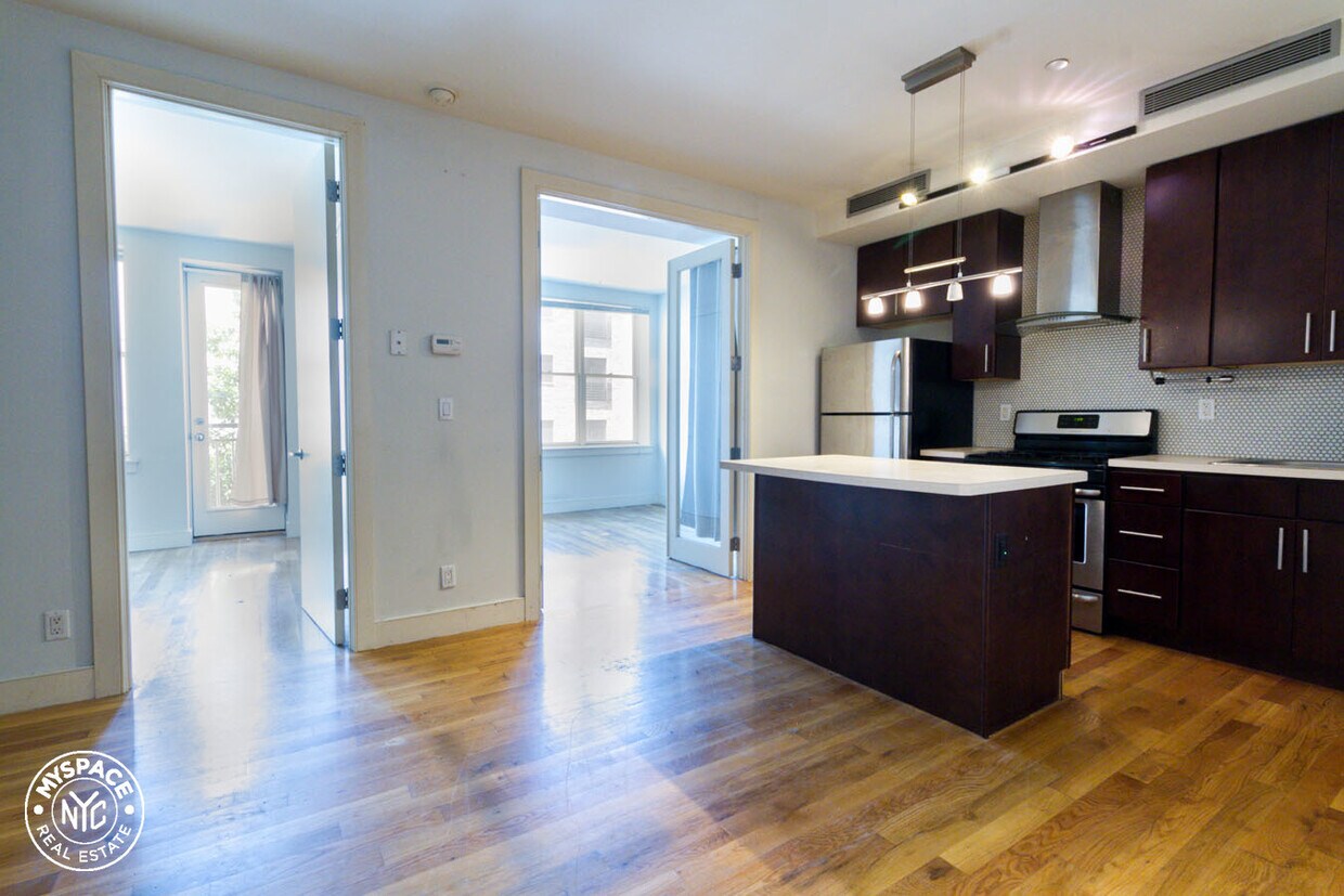 Foto principal - 22 Fayette St