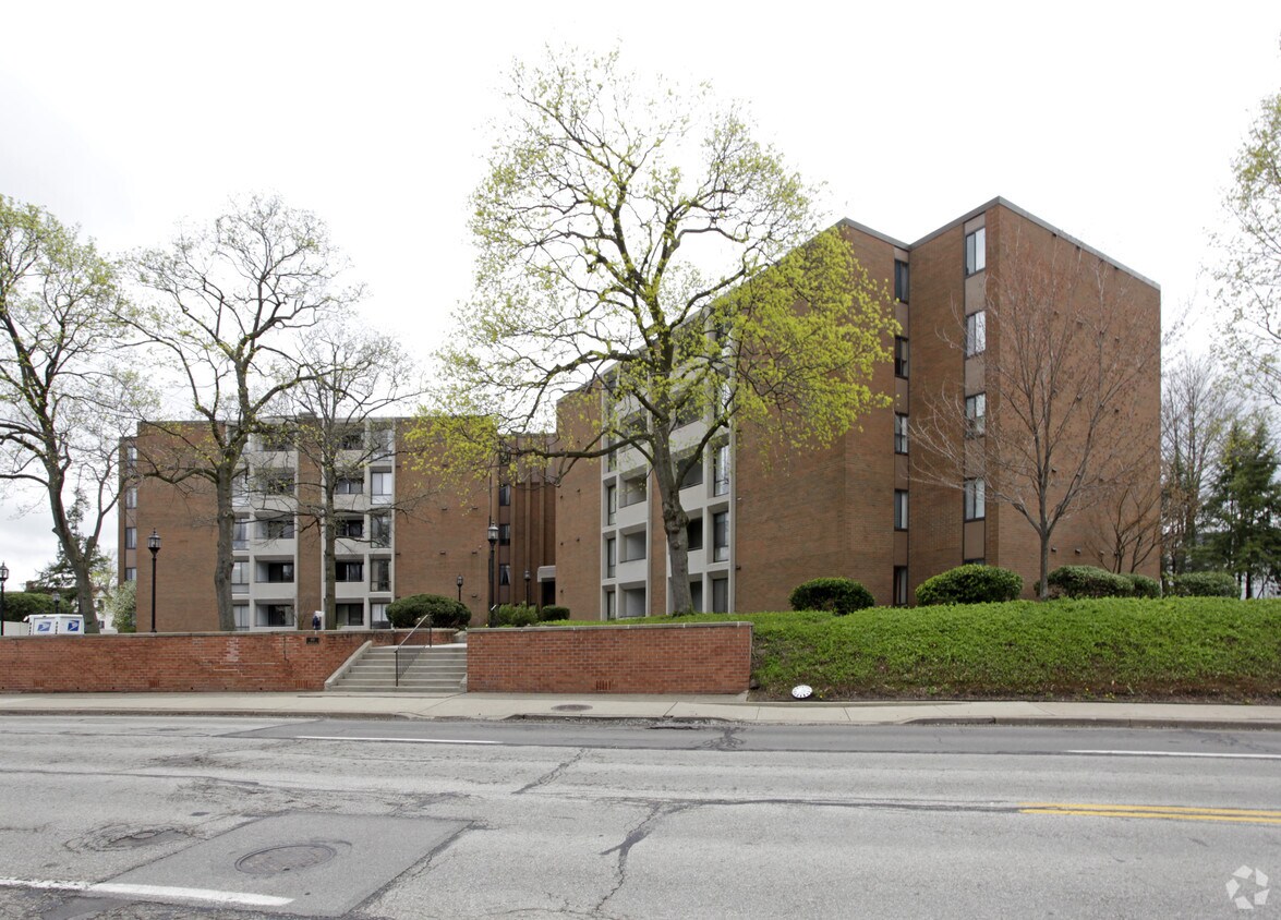 Foto del edificio - 900 Washington Rd