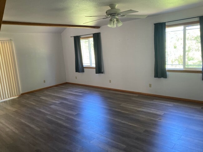 Building Photo - 160 Dolly Varden Ln