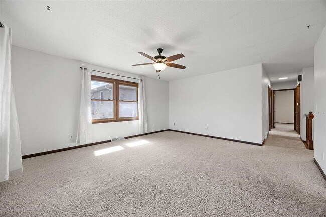 Foto del edificio - 1564 Prairie du Chien Rd