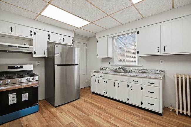 Building Photo - 46 Old Bedford Rd