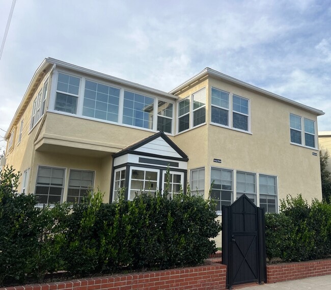 Building Photo - 45 Coronado Ave