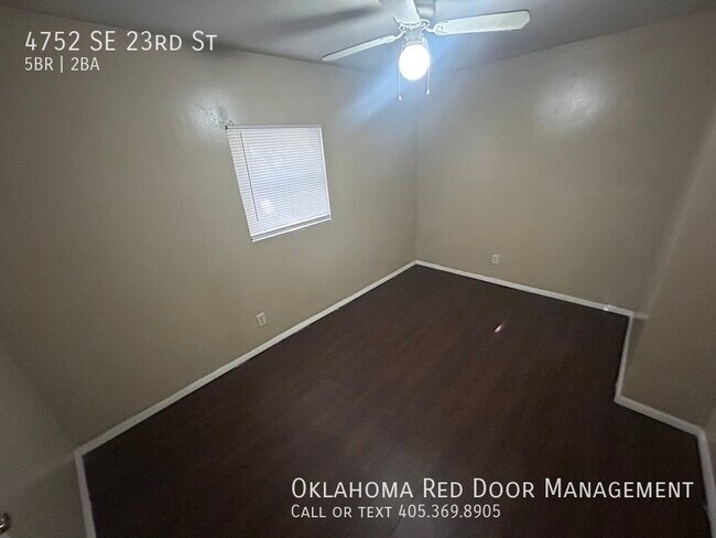 Foto del edificio - 4752 SE 23rd St