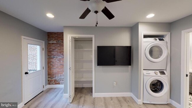 Building Photo - 27 S Church St